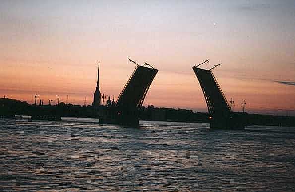 Развод Дворцового моста